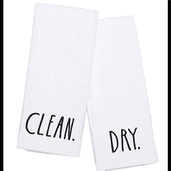 π3/20$5/25 RAE DUNN CLEAN.DRY. KITCHEN TOWEL SET